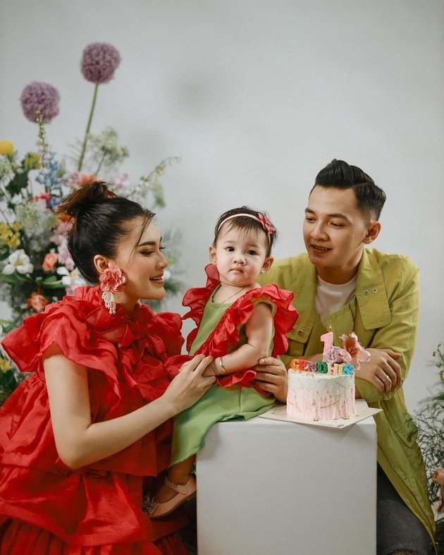 Already a Big Sister at 1.5 Years Old, the Portrait of Gendhis, Nella Kharisma & Dory Harsa's Good Looking Baby Since Birth