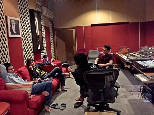 Sudah Kenal Rio Alief, Drummer Ganteng Rekrutan Ariel NOAH?