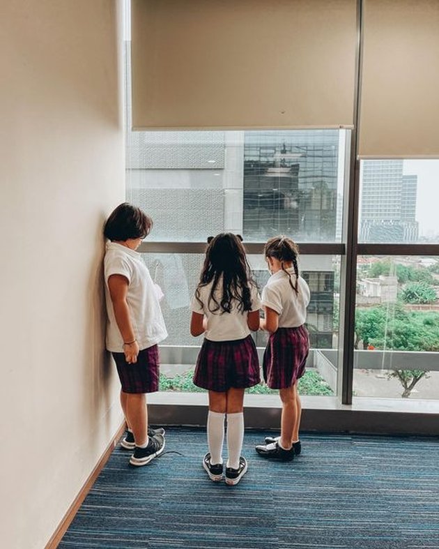 Already Entered Elementary School, Here are Photos of Gempi Wearing School Uniform: Gisella Anastasia and Gading Marten's Child is Getting Sweeter!