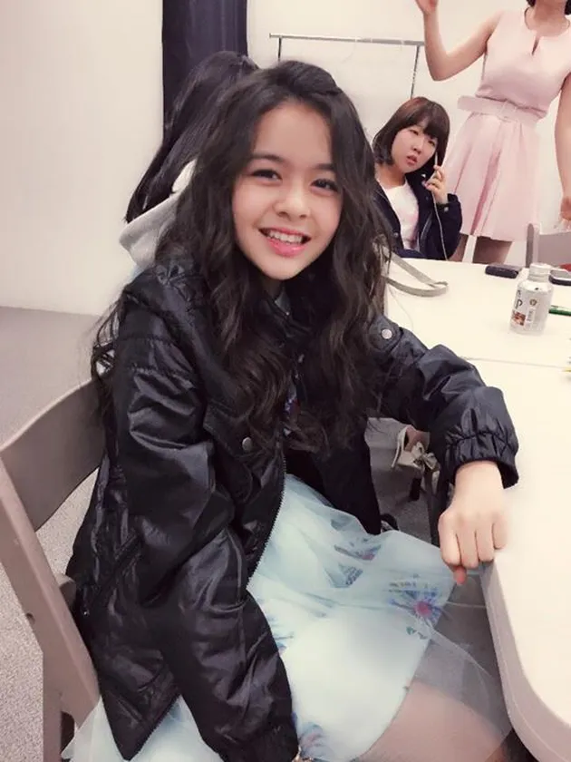 Vokalis JYPn, Lily M