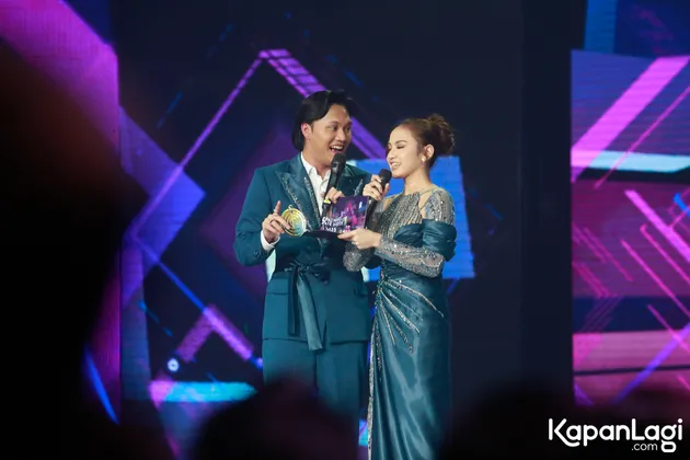 Rizky Febian Mahalini Tunangan Nikah SCTV Awards