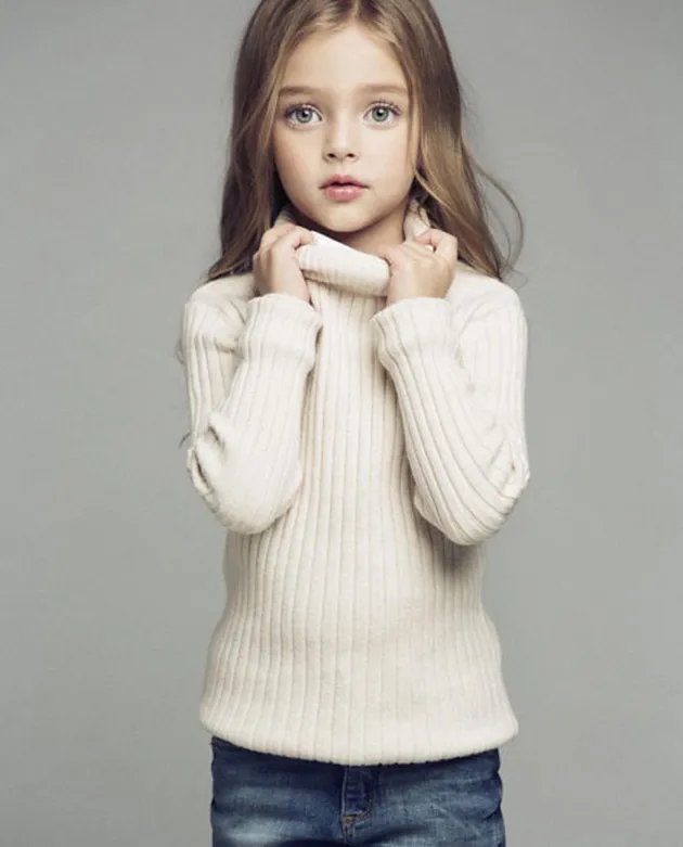 Super Unyu! Cantiknya Anna Pavaga, Model Cilik Yang Mirip Barbie