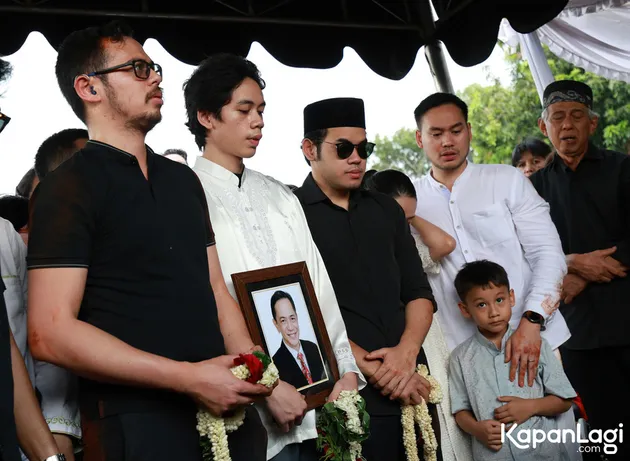 Surya Sahetapy Ungkap Perjuangan Sang Ayah 