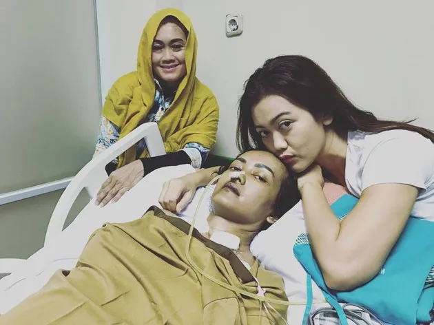 Pihak keluarga masih sangat merasa kehilangan atas kepergian Julia Perez, seperti salah satunya Nia Anggia.