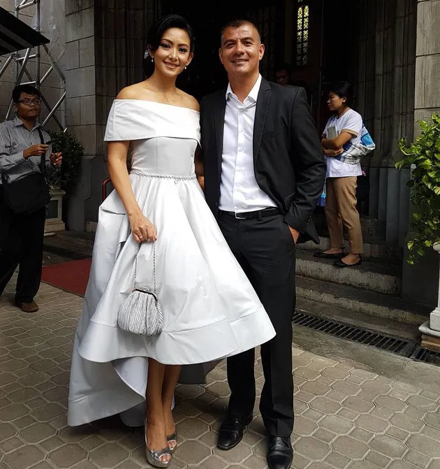 Susan Bachtiar dan suami