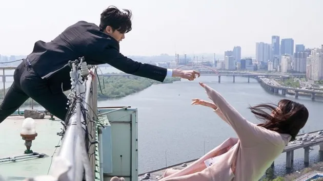 Lee Jong Suk - Suzy