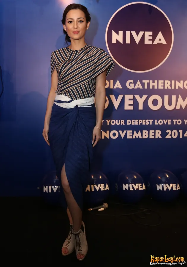Julie Estelle