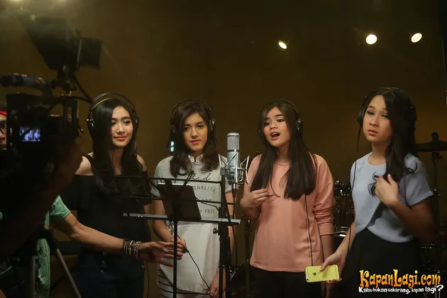 Syuting Klip Baru, Para Personel Blink Lepas Karakter Pribadi!