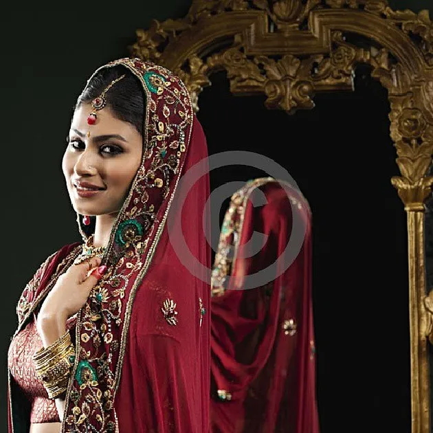 Mouni Roy