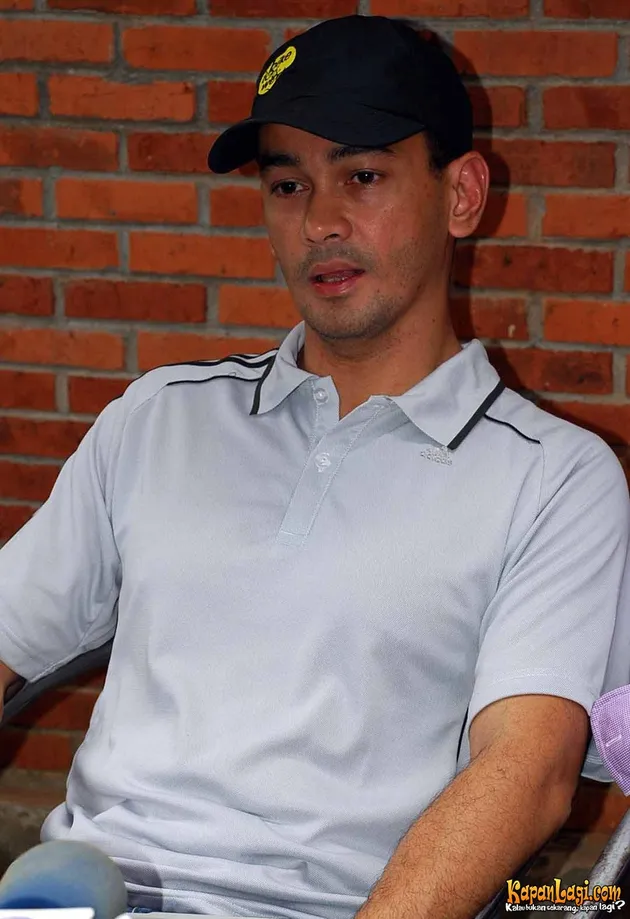 sacha mustafa van diest