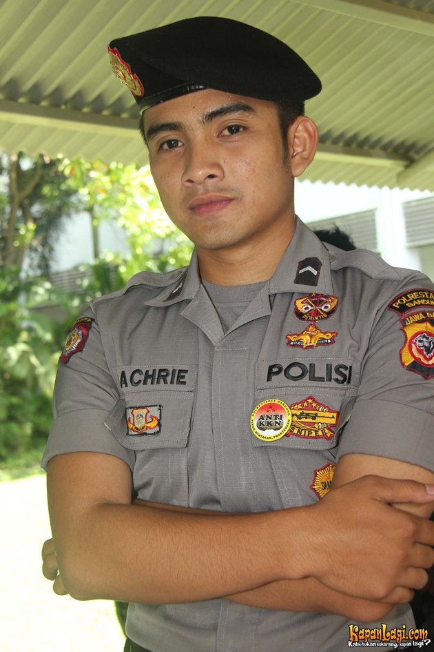 Saeful Bahri - Polisi Ganteng Yang Suka Menyanyi.