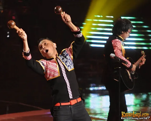 simfoni semesta raya