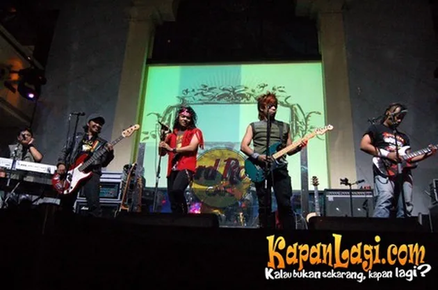 SamsonS dan Seurieus