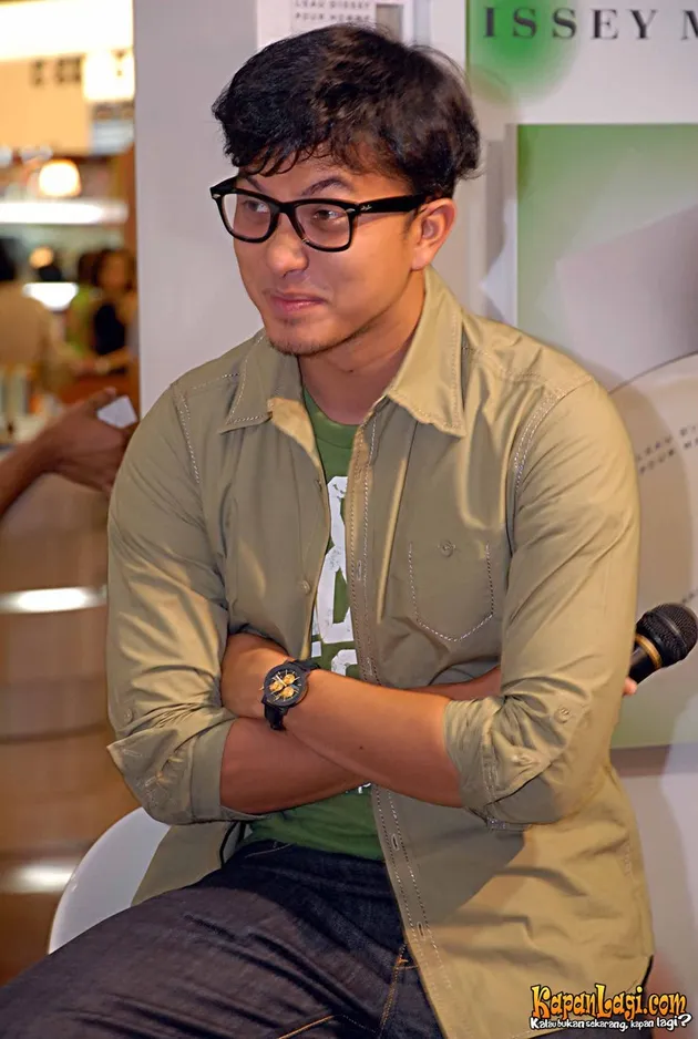 nicholas saputra