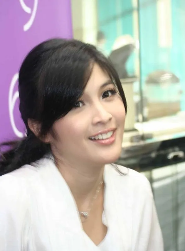 Sandra Dewi