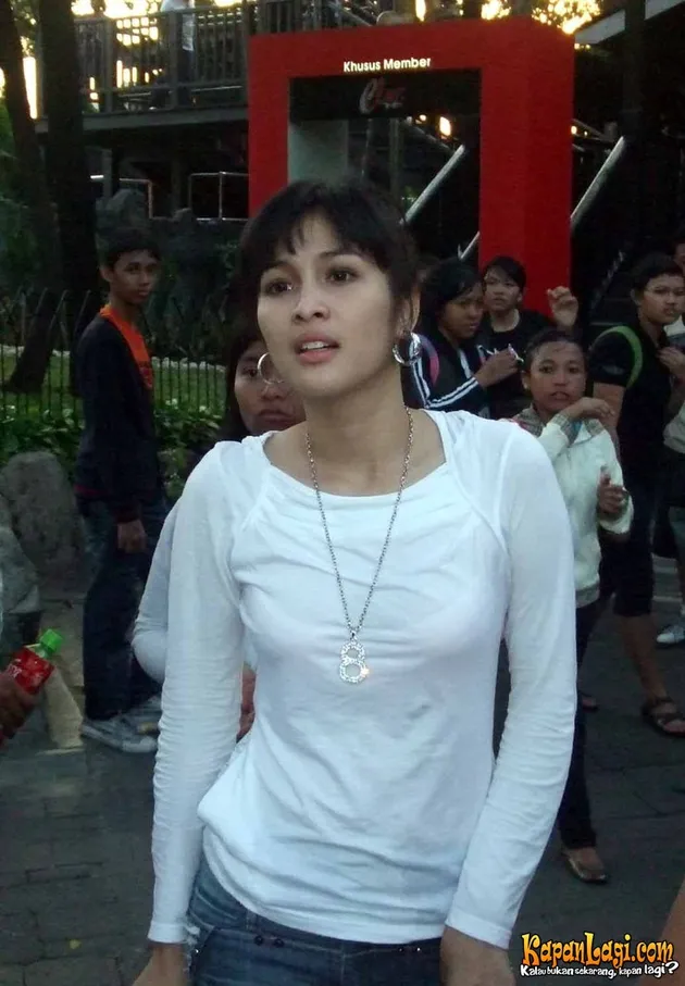 sandra dewi