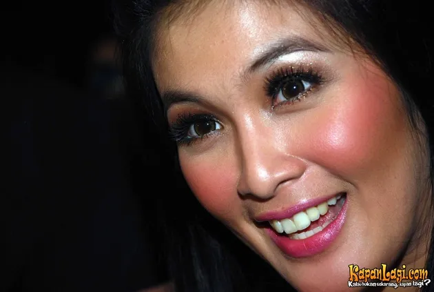 Sandra Dewi