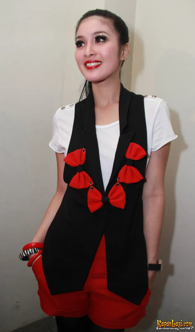 Sandra Dewi