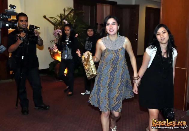 Sandra Dewi