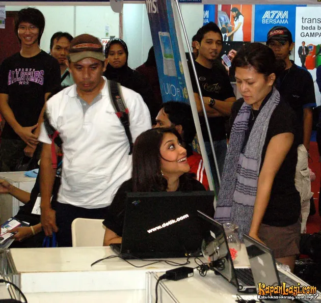 Sarah Azhari