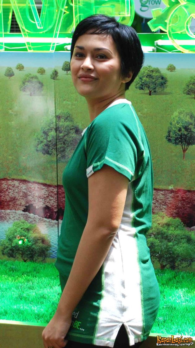 SARAH SECHAN DI HOTEL DHARMAWANGSA - KapanLagi.com