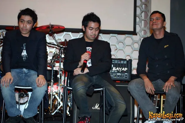 sayap band
