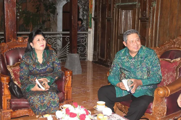 99 Cahaya di Langit Eropa