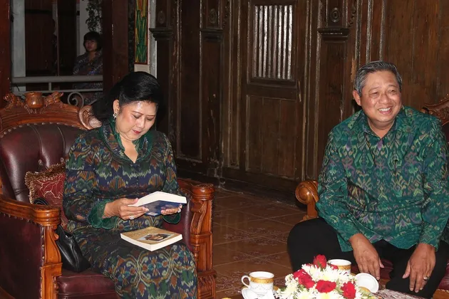 99 Cahaya di Langit Eropa