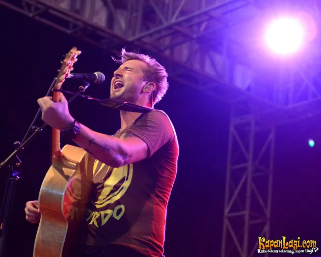 secondhand serenade