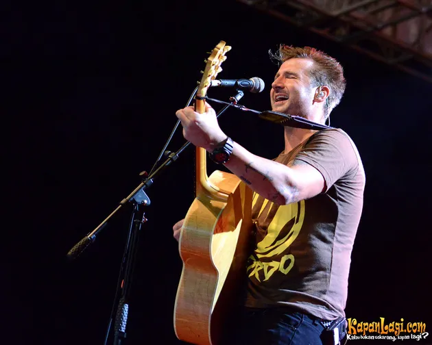 secondhand serenade