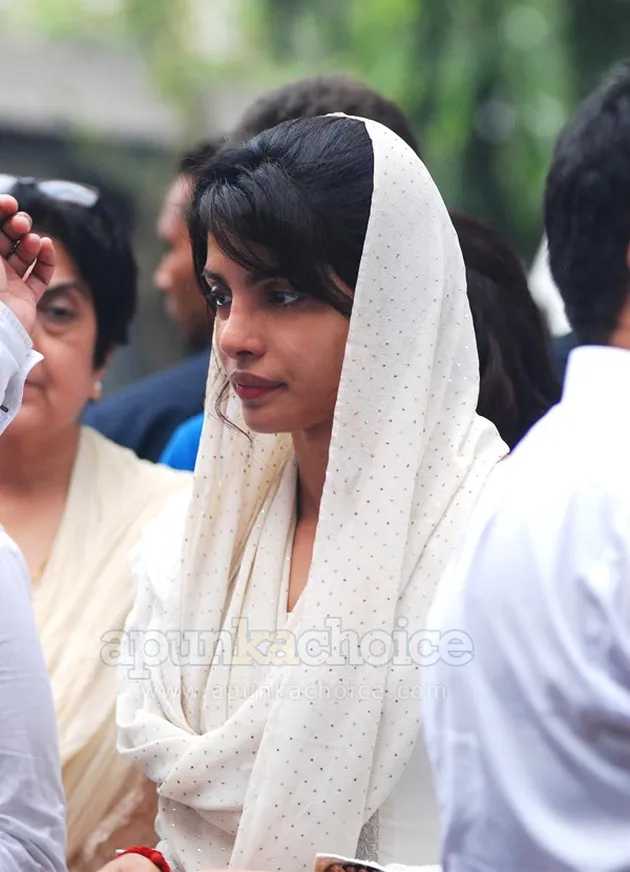 Ayah Priyanka Chopra Meninggal