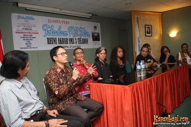 Fariz RM, Deddy Dhukun, Daniel Sahuleka, Charles Bonar Sirait 