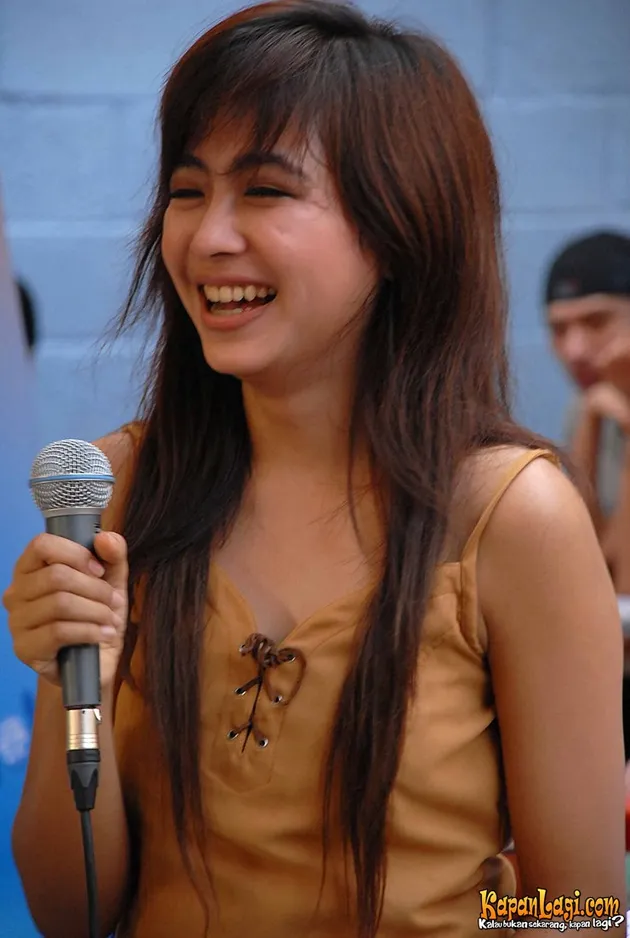Nadia Vega 