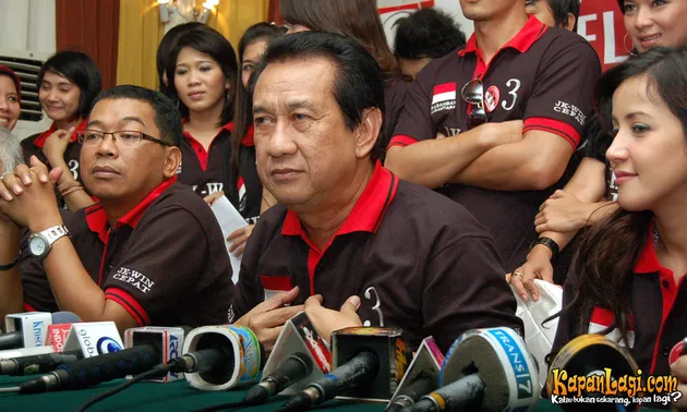 Andi Soraya, Anwar Fuadi