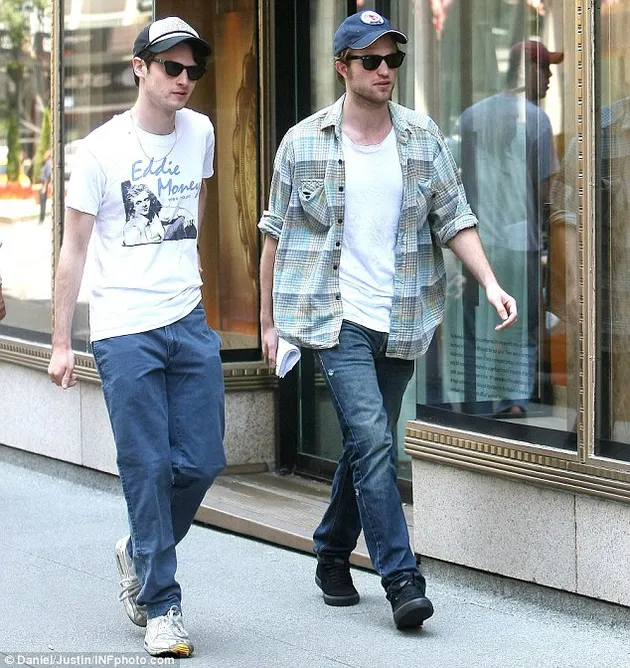 Robert Pattinson