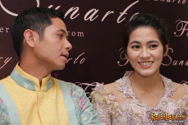 SEPERTI INILAH DESAIN ASLI BUSANA PENGANTIN DUDE HARLINO 