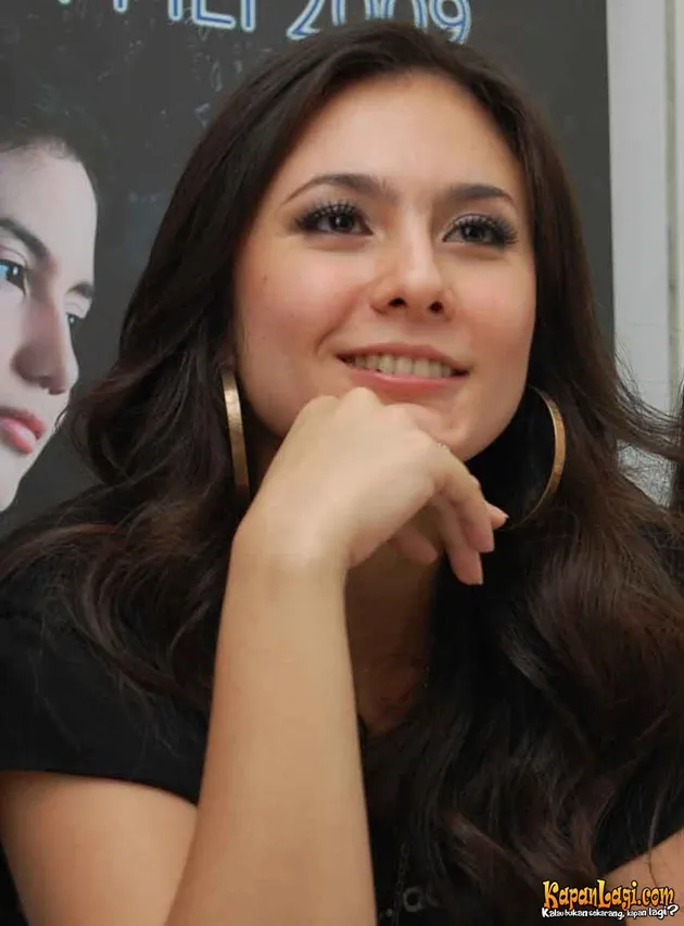 wulan guritno