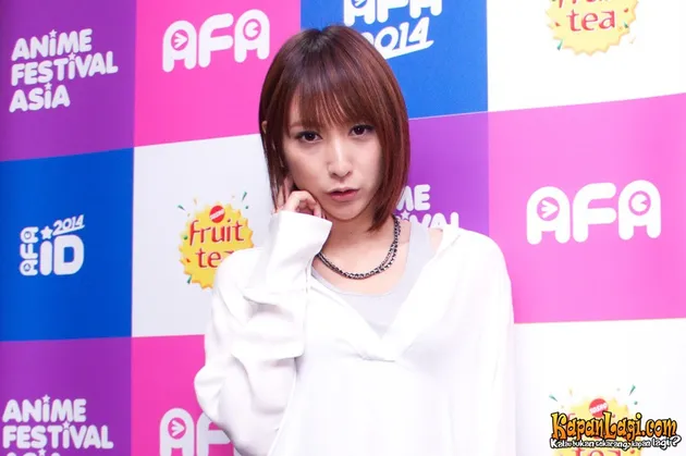 Eir Aoi