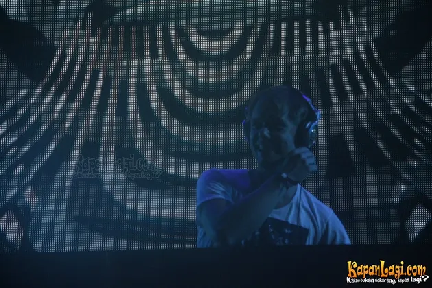 Armin Van Buuren, Future Music Festival Asia, A State of Trance