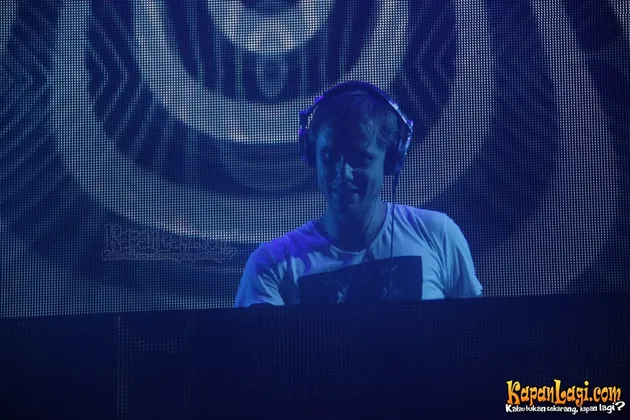 Armin Van Buuren, Future Music Festival Asia, A State of Trance