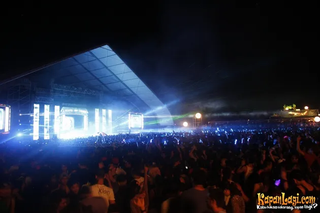 Armin Van Buuren, Future Music Festival Asia, A State of Trance