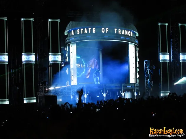 Armin Van Buuren, Future Music Festival Asia, A State of Trance