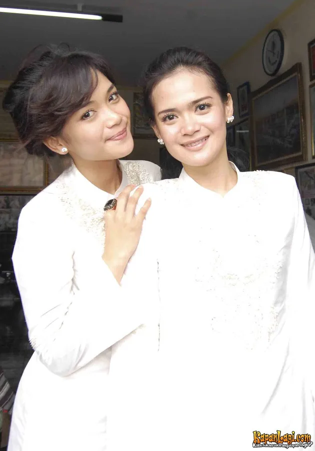Sheza Idris, Shezy Idris
