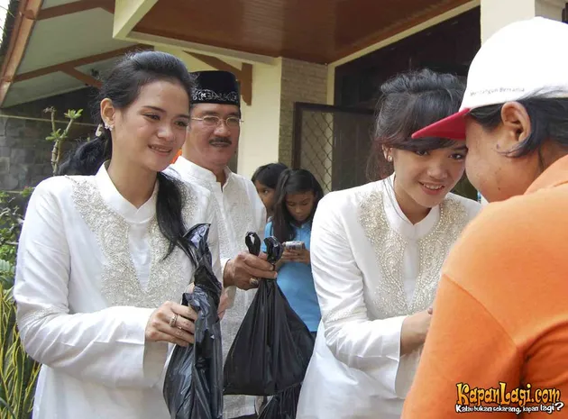 Sheza Idris, Shezy Idris
