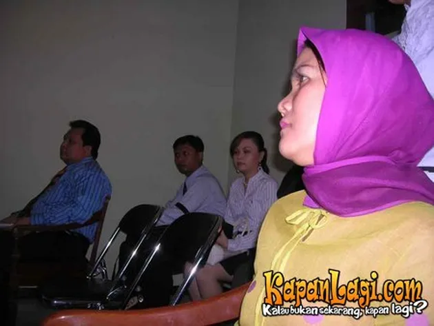 sidang cerai Helmi Yahya-Harfansy