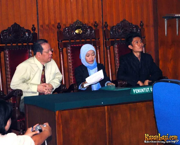 Dewi Perssik
