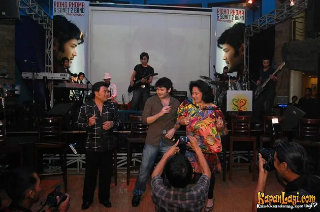 sonet 2 band