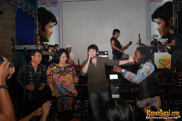 sonet 2 band