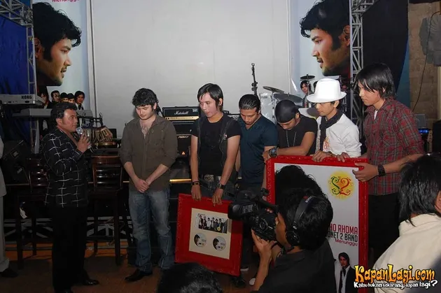 sonet 2 band