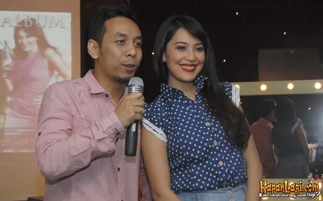 Sophie Navita / Pongki Barata 